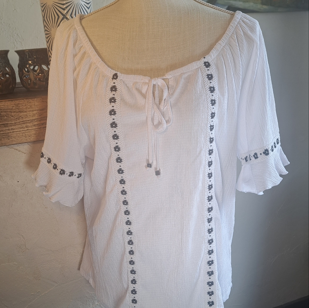 Woman's Peasant Blouse